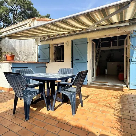 Holiday home Charmante Maison A La Palmyre - 6 Personnes - Parking *